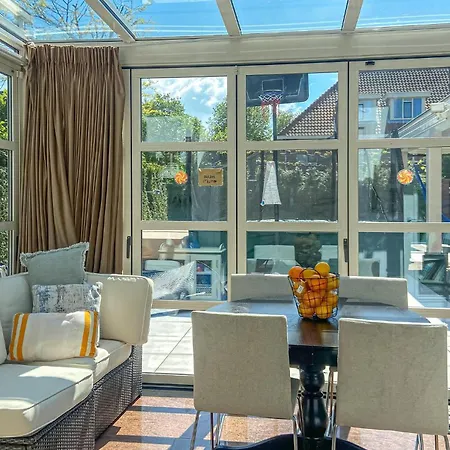 Beautiful In With Kitchen Holiday home *